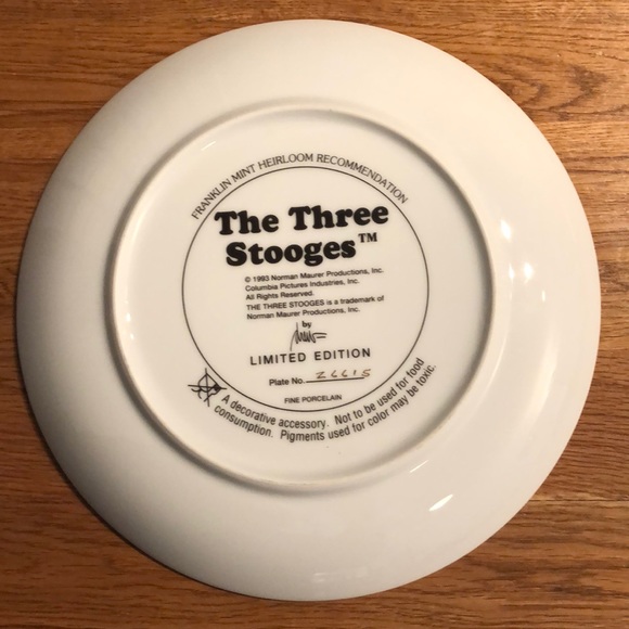 Franklin Mint The Three Stooges Heirloom Plate - Picture 2 of 2